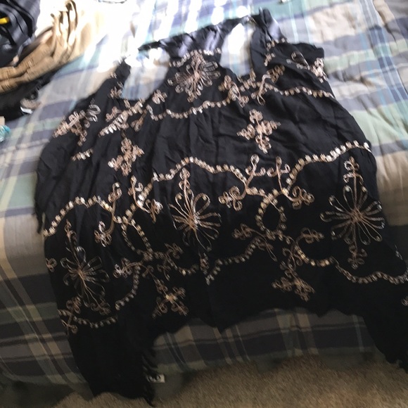 Womens swimsuit coverup - Picture 2 of 4